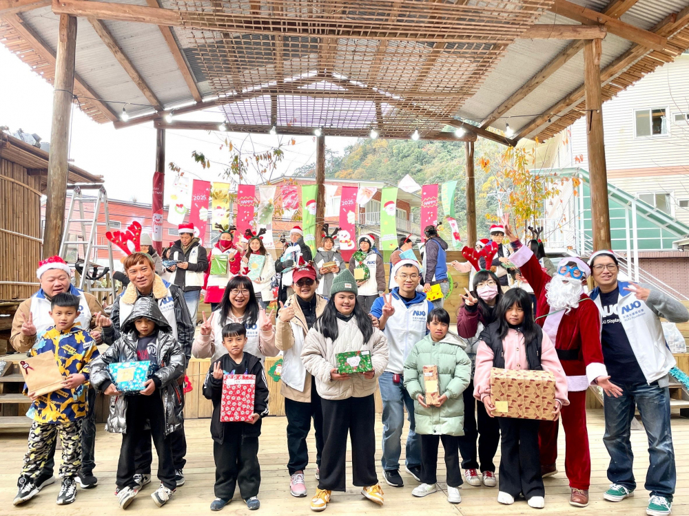 友達永續基金會號召「圓夢計畫」行動連續23年，由同仁凝聚內部愛心與資源送往偏鄉，累積為逾萬名兒童圓夢，實踐友達共創共好的永續精神。