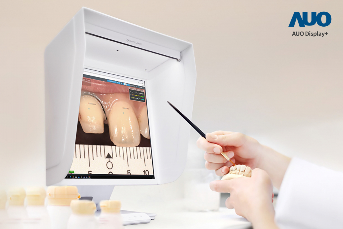 達擎智慧牙科比色解決方案獲得2025智慧顯示應用大賞之智慧醫療獎，透過獨家色彩還原運算及AI技術，以搭載友達A.R.T.先進抗反光顯示器，擬真還原影像，提升假牙製作效率並大幅降低重製率
